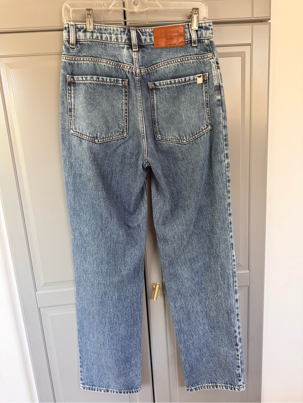 Max Mara Weekend W90 straight leg denim jeans. IT 38 US 4